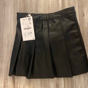 Zara KIds Black Pleather Pleated Skirt - WITH TAGS - size 3-4